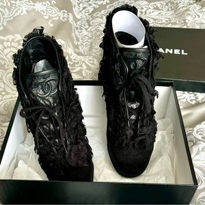 CHANEL Black Camellia Lace High-top Sneakers size 8
